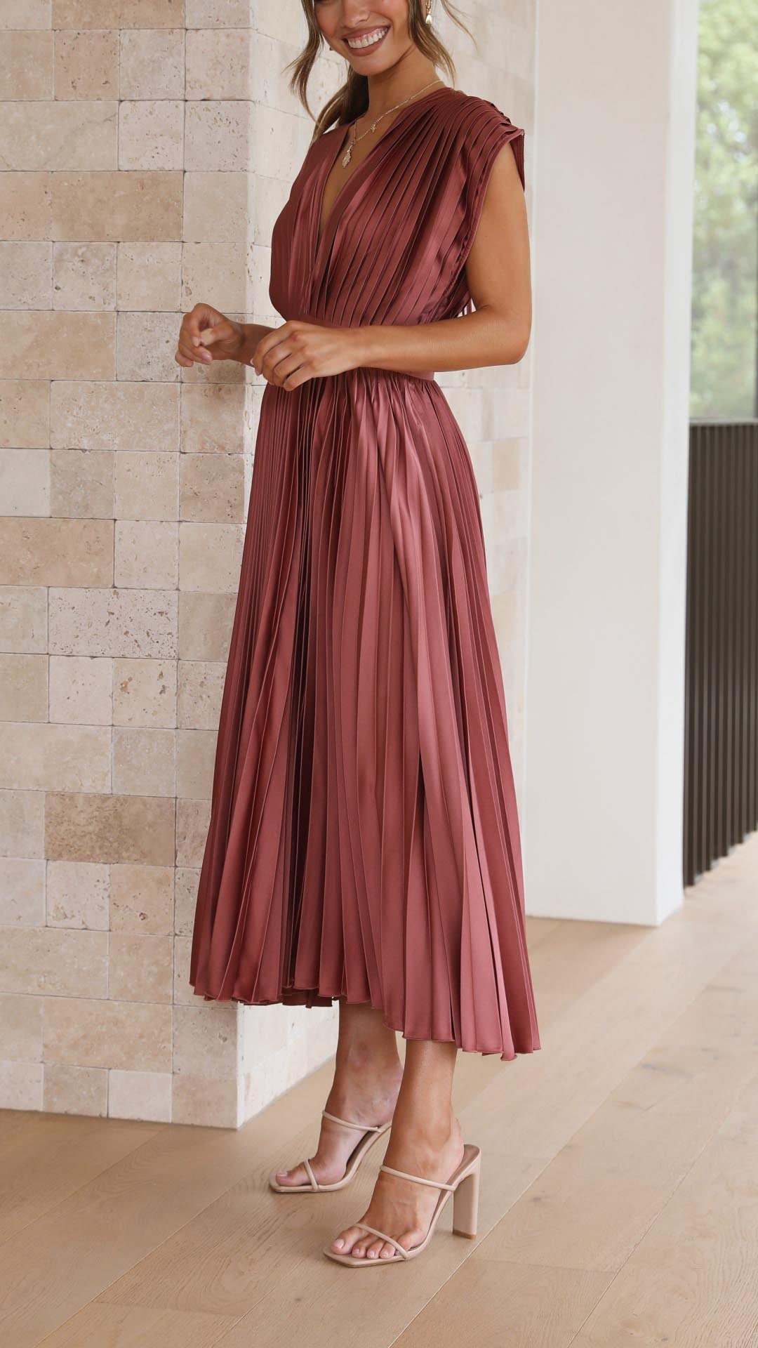 Maria - Elegantna Faldkjole