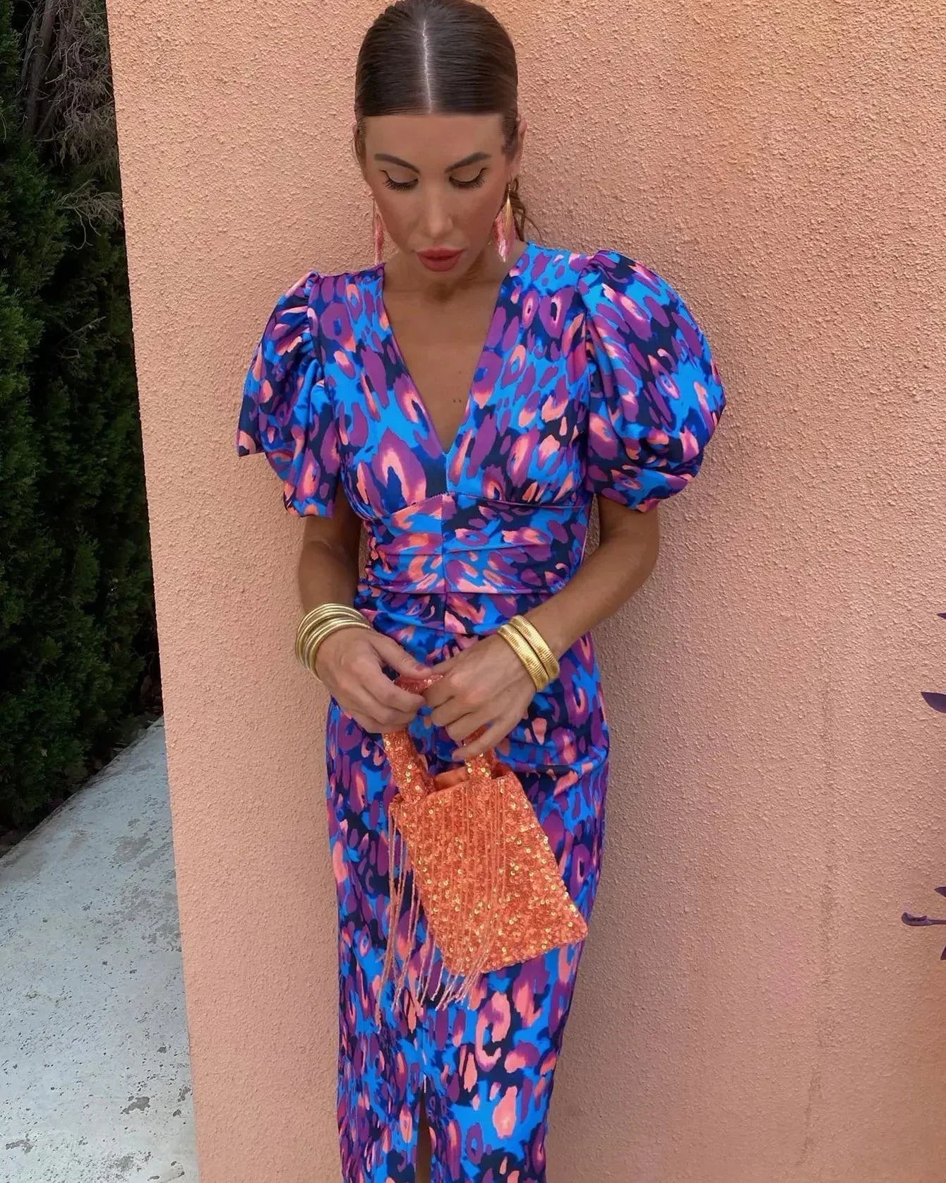 Simona | Elegantna haljina s V izrezom i nabranim rukavima